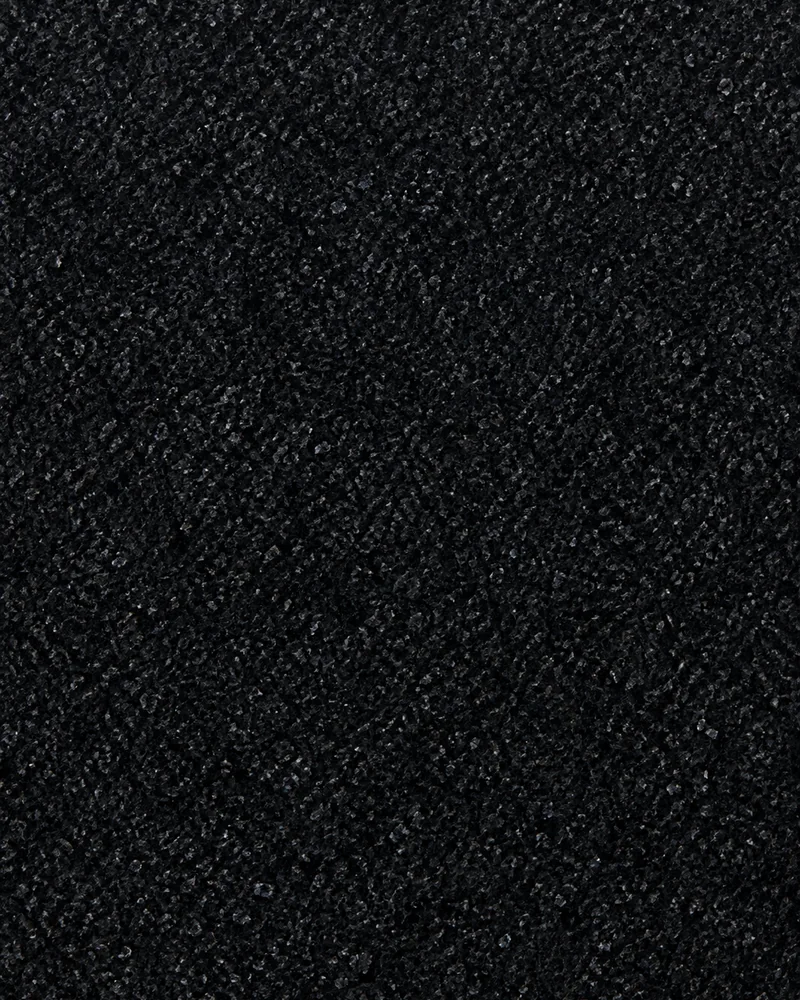 Granito Preto São Gabriel de perto: preto profundo de granulação fina