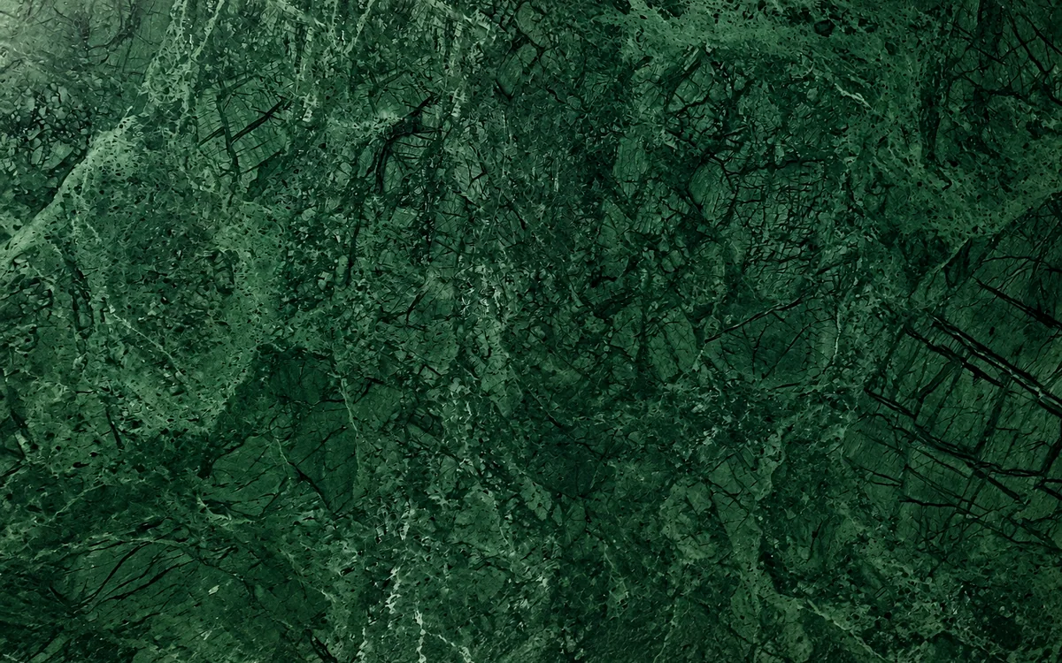 Chapa polida de Mármore Verde Guatemala, verde-esmeralda profundo com a trama de veios escuros